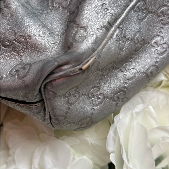 Gucci Sukey Metallic Silver Shoulder Bag With Charm- Authentic - Picture 5 of 16